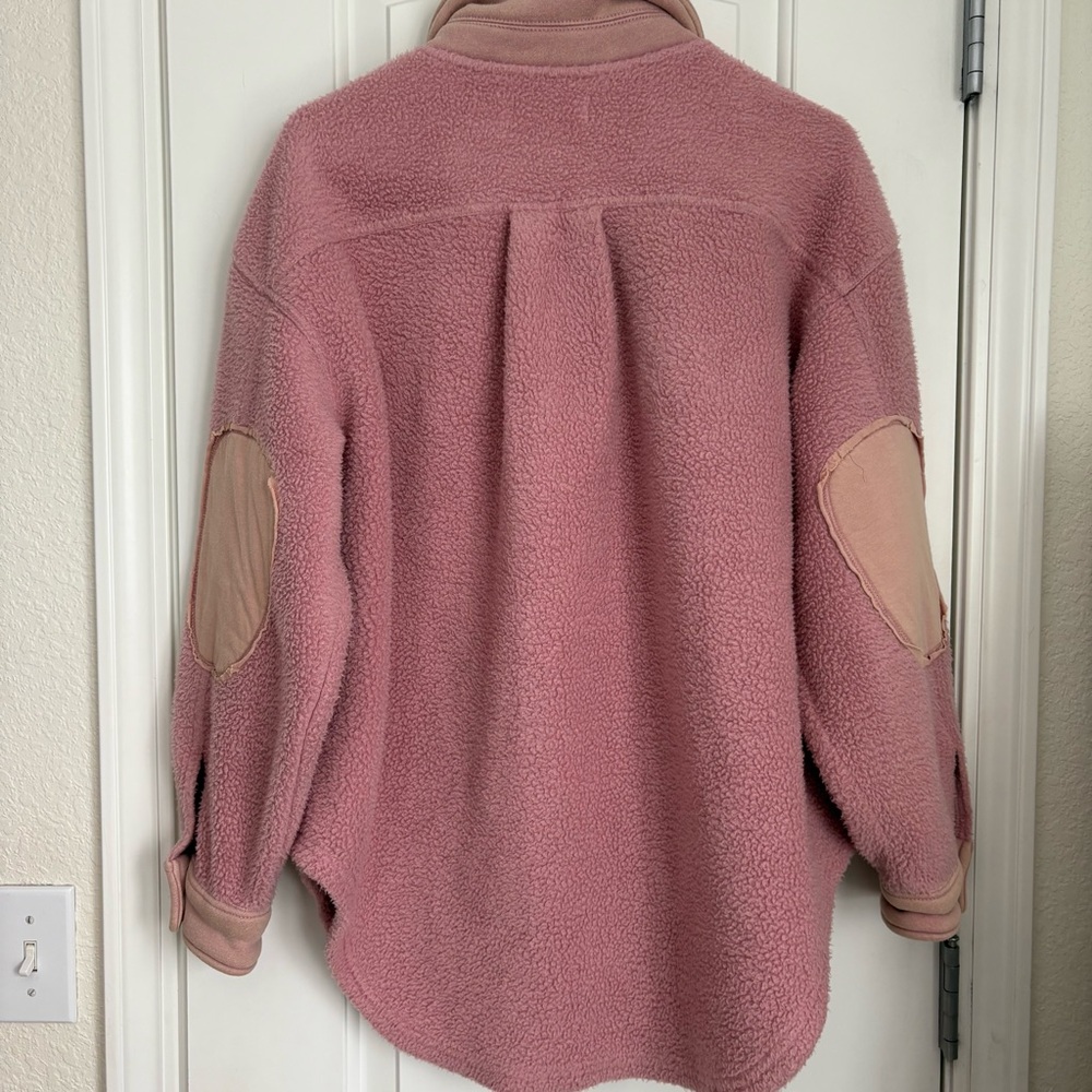 Chelsea & Violet Women’s Pink Heavy Button Down Double Pocket Sherpa Shacket - L - Picture 7 of 8